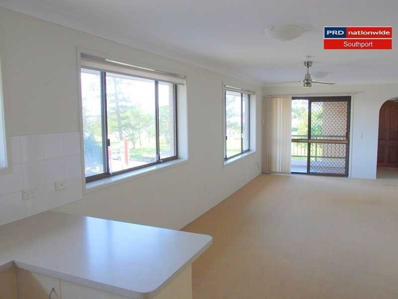 Unit 5/228 Marine Parade ‘Myuna Lodge’, Labrador QLD 4215