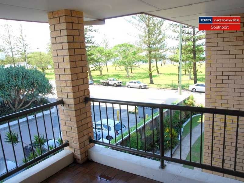 Unit 5/228 Marine Parade ‘Myuna Lodge’, Labrador QLD 4215
