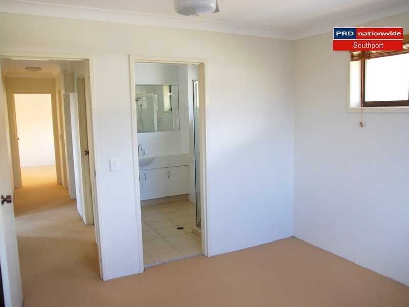 Unit 5/228 Marine Parade ‘Myuna Lodge’, Labrador QLD 4215
