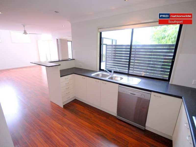 5/35 Harley Street, Labrador QLD 4215