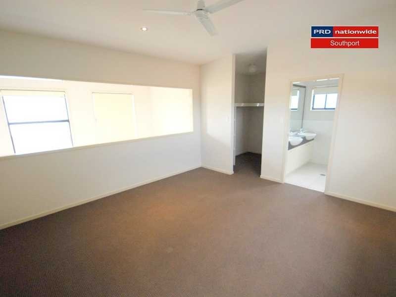 5/35 Harley Street, Labrador QLD 4215