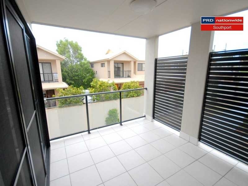 5/35 Harley Street, Labrador QLD 4215