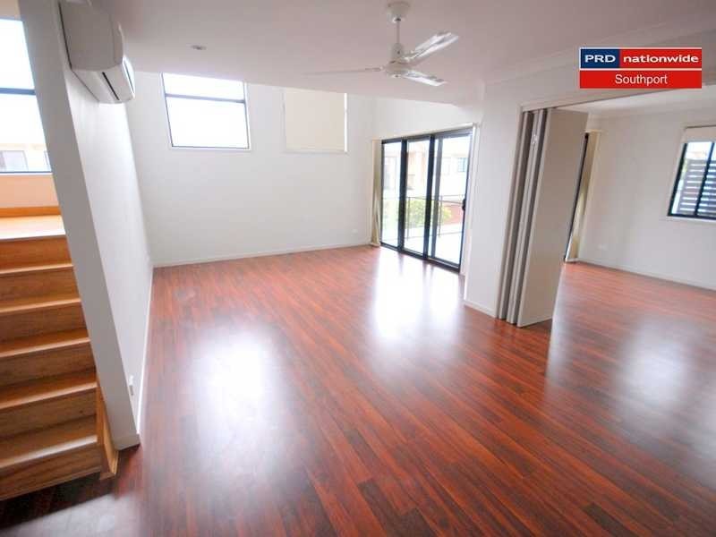 5/35 Harley Street, Labrador QLD 4215