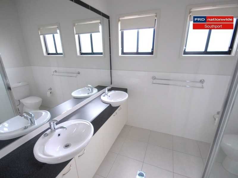 5/35 Harley Street, Labrador QLD 4215