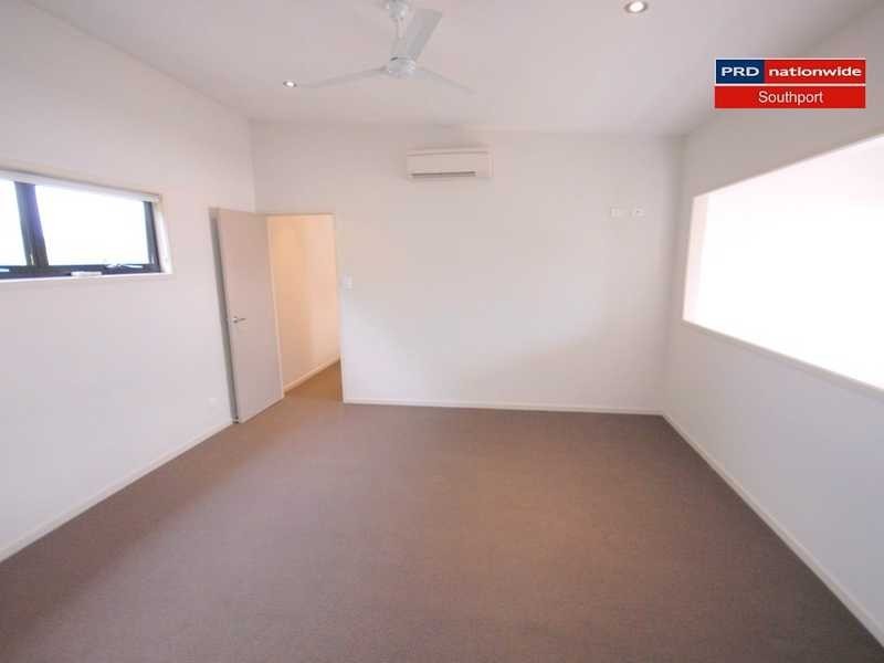 5/35 Harley Street, Labrador QLD 4215