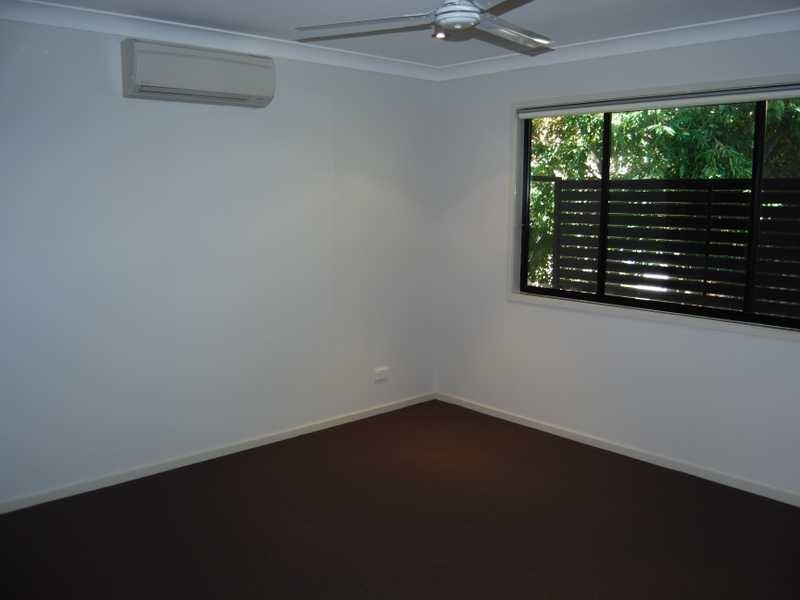 4 / 35 Harley Street, Labrador QLD 4215