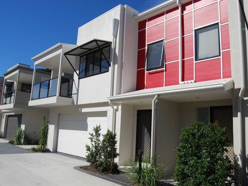 4 / 35 Harley Street, Labrador QLD 4215