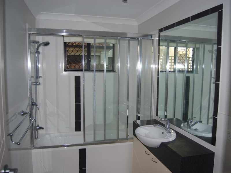 4 / 35 Harley Street, Labrador QLD 4215