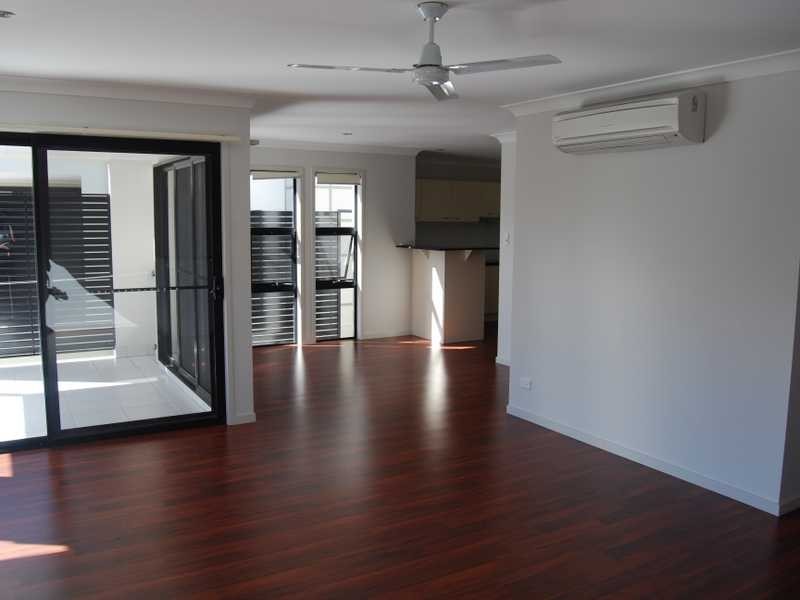 4 / 35 Harley Street, Labrador QLD 4215