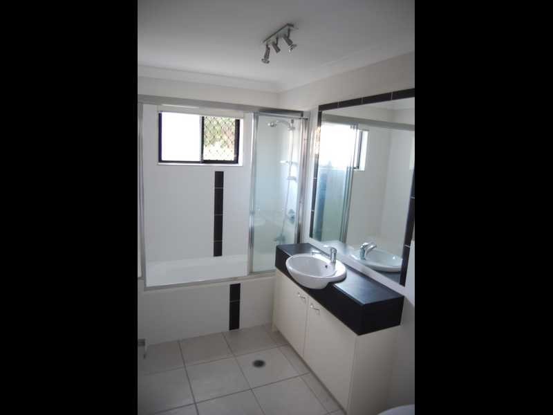 7/35 Harley Street, Labrador QLD 4215