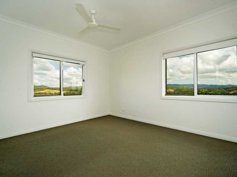 86 Salvado Drive, Pacific Pines QLD 4211