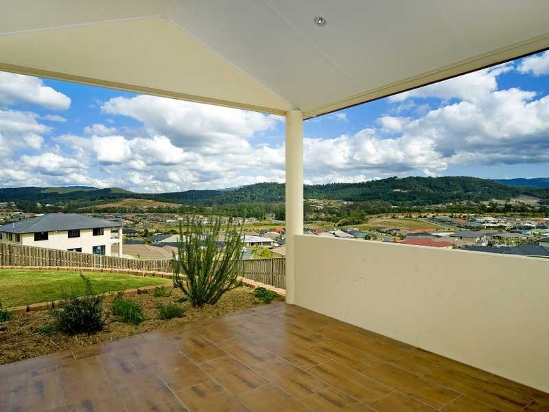 86 Salvado Drive, Pacific Pines QLD 4211