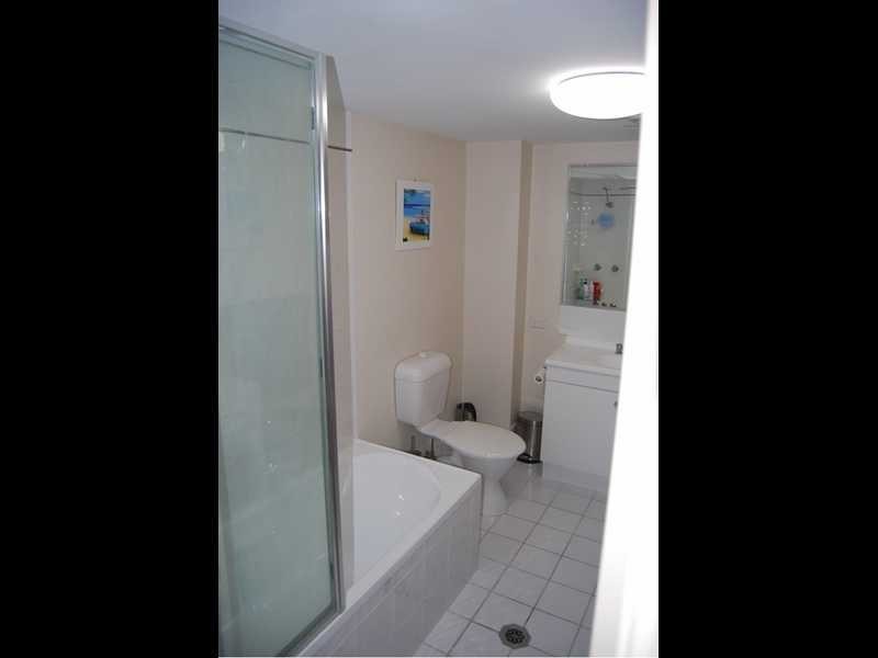 6/25 Walton Street, Southport QLD 4215