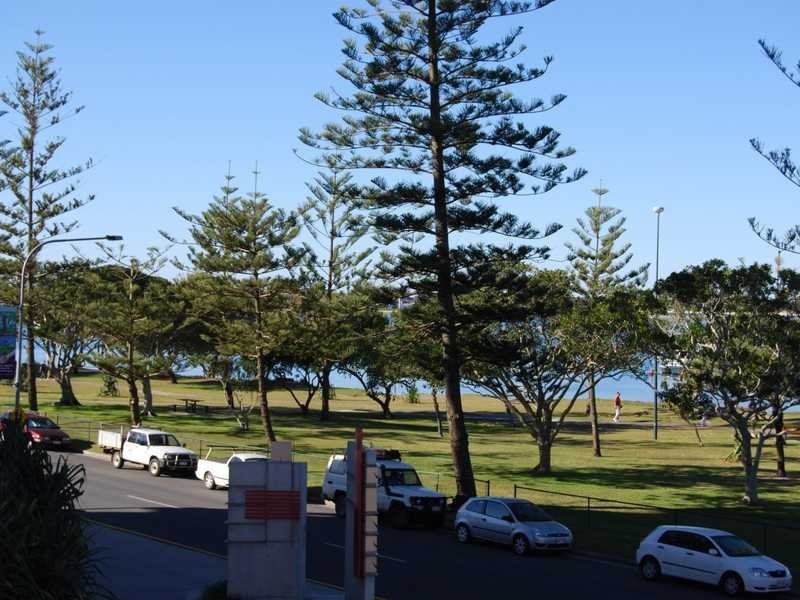 5 / 228 Marine Parade ‘Myuna Lodge’, Labrador QLD 4215