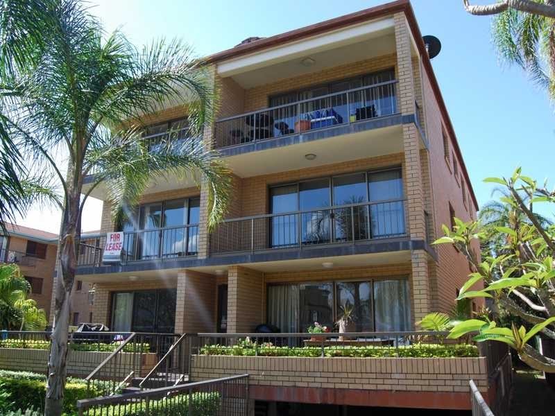 6 / 25 Armrick, Broadbeach QLD 4218