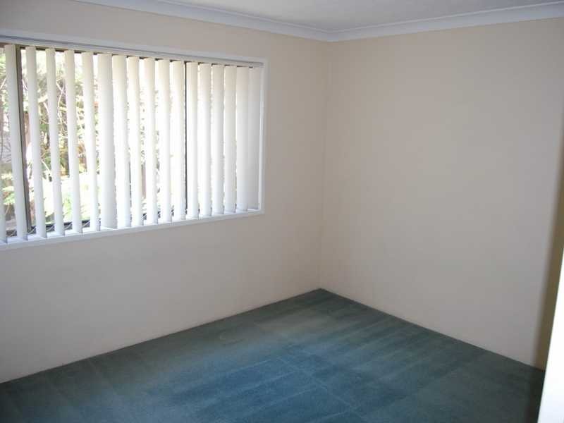 1 / 25 Armrick, Broadbeach QLD 4218