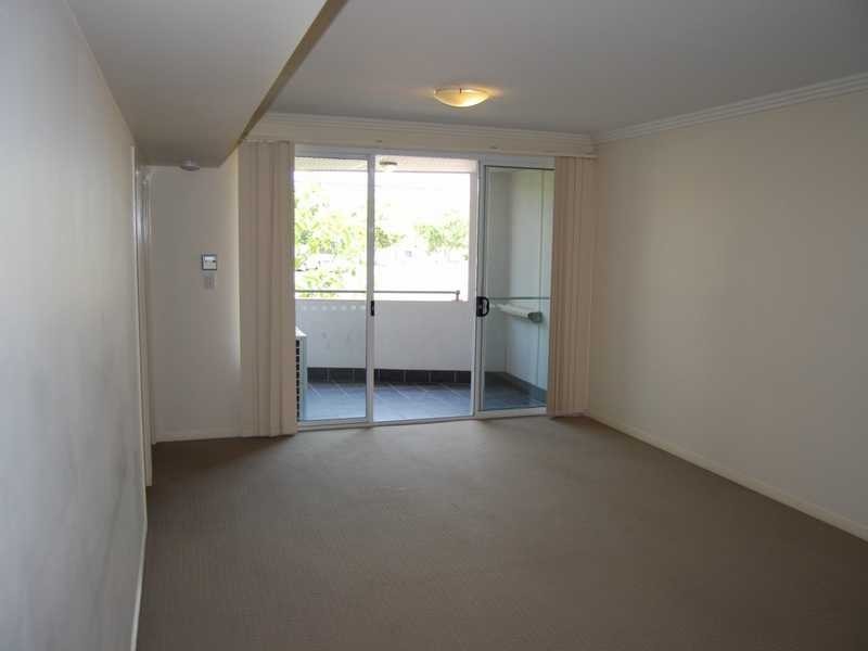 16 / 6 Rose Street, Southport QLD 4215