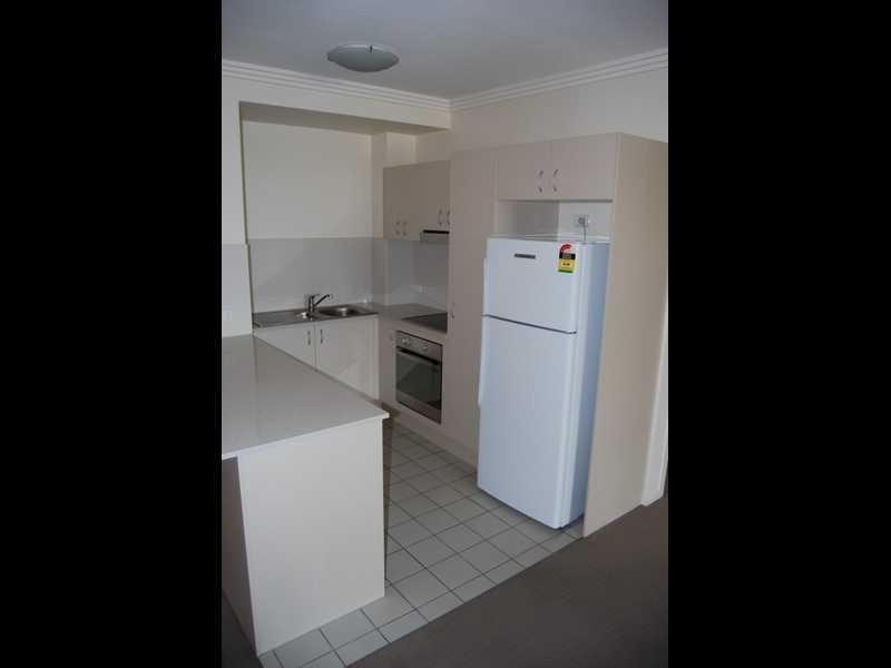 16 / 6 Rose Street, Southport QLD 4215