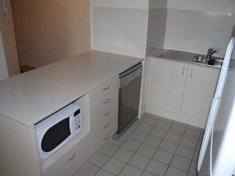 16 / 6 Rose Street, Southport QLD 4215