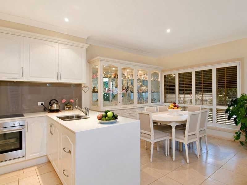 2 / 31 Runaway Bay Avenue, Runaway Bay QLD 4216