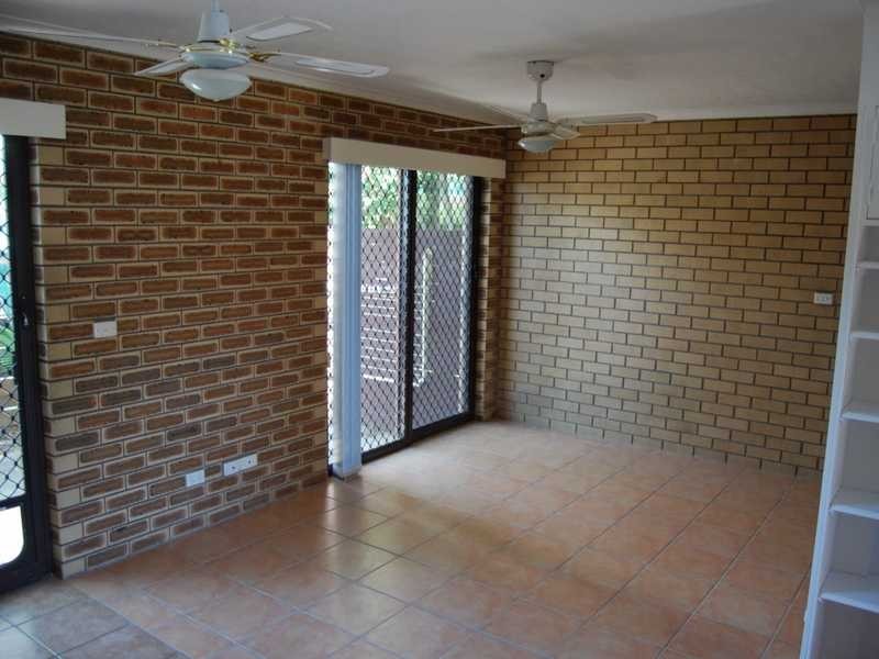 1 / 9 Proud, Labrador QLD 4215