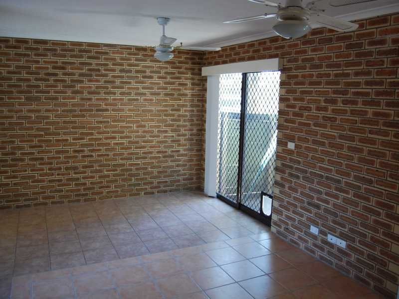 1 / 9 Proud, Labrador QLD 4215