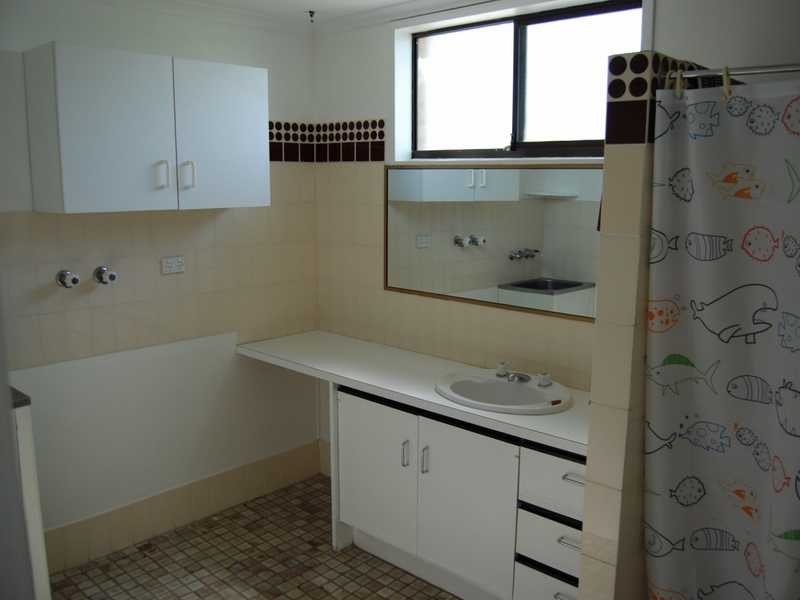 1 / 9 Proud, Labrador QLD 4215