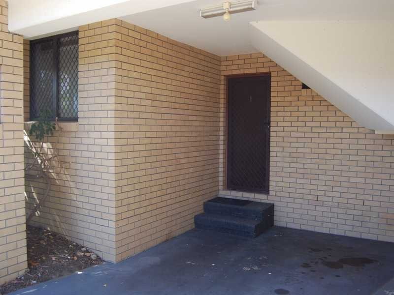 1 / 9 Proud, Labrador QLD 4215