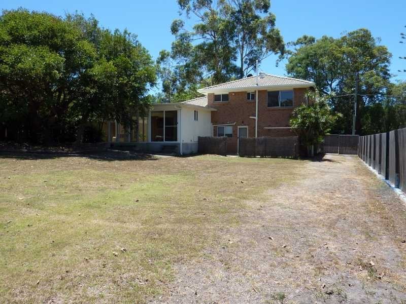 11 Anne Street, Southport QLD 4215
