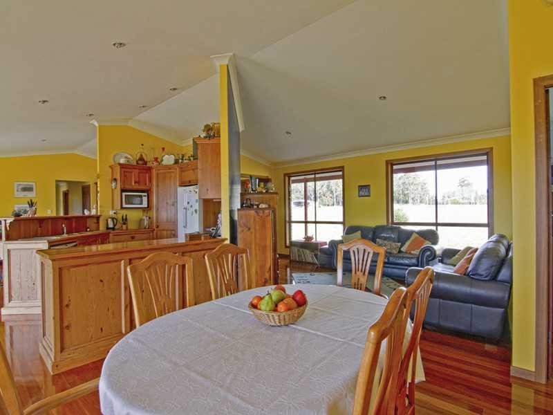 165 Ranch Road, Crescent Head NSW 2440