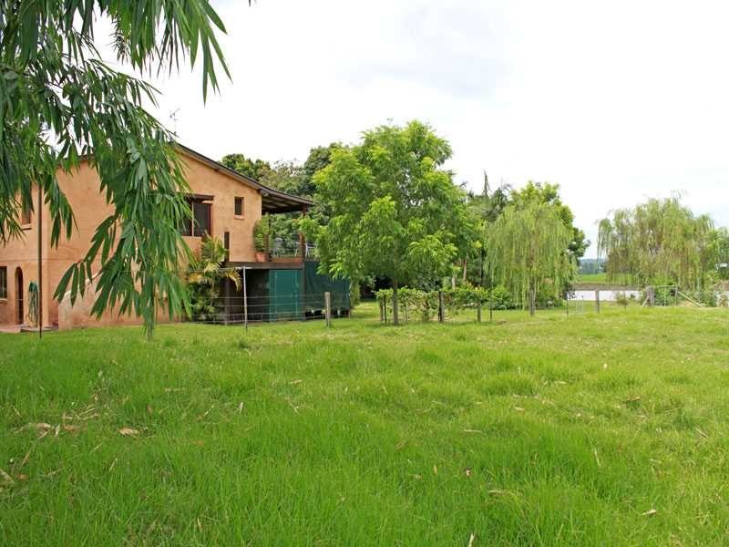 2 Cooks Lane, West Kempsey NSW 2440