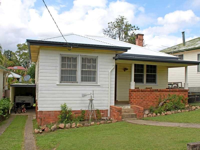 17 Cameron Street, West Kempsey NSW 2440