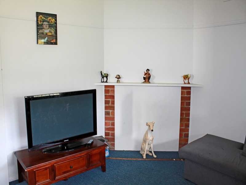 17 Cameron Street, West Kempsey NSW 2440