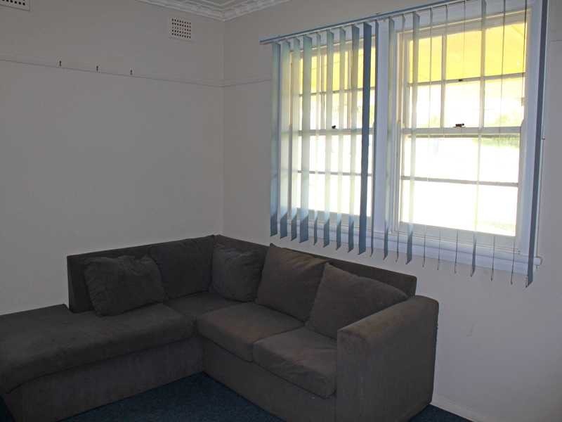 17 Cameron Street, West Kempsey NSW 2440