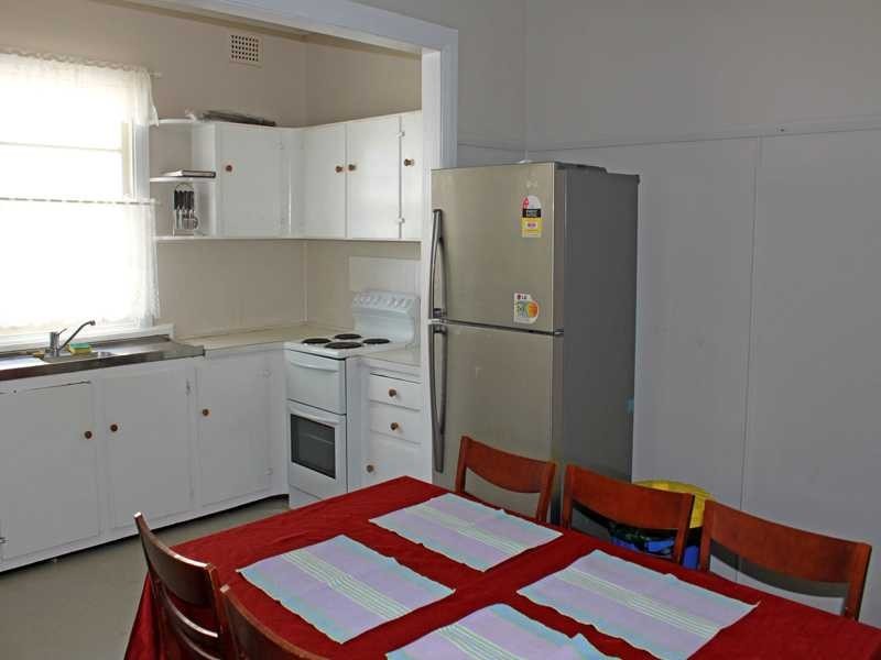 17 Cameron Street, West Kempsey NSW 2440