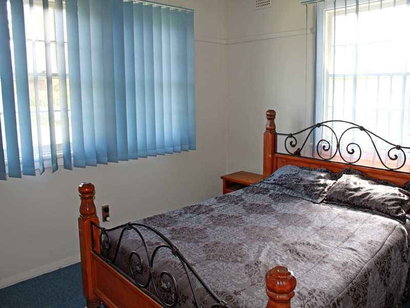 17 Cameron Street, West Kempsey NSW 2440