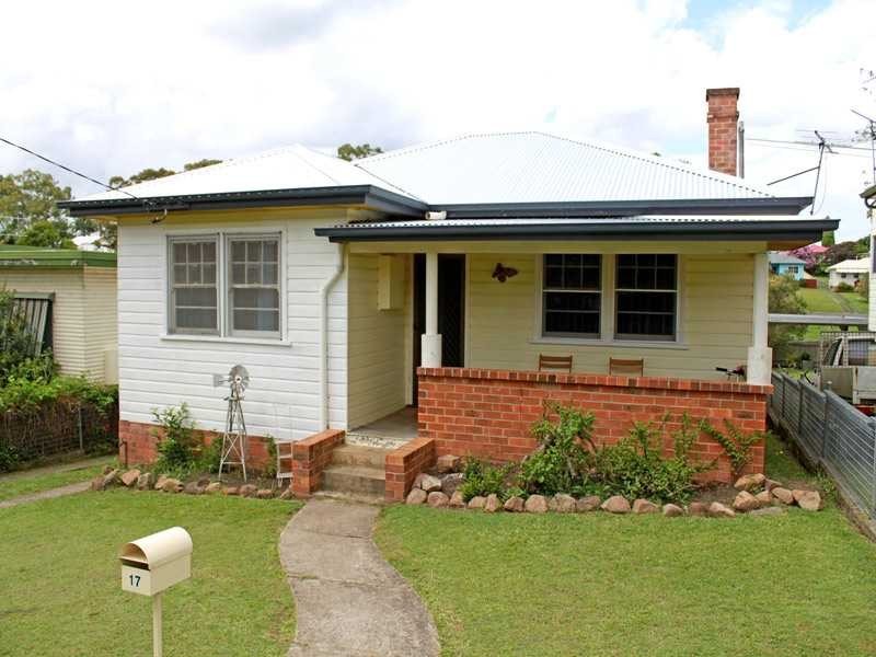 17 Cameron Street, West Kempsey NSW 2440