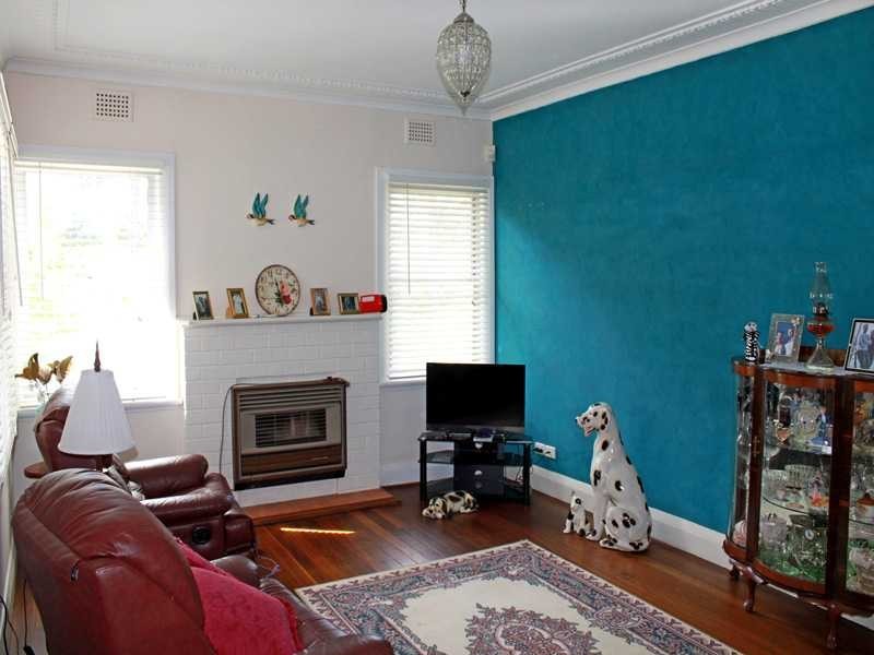 19 Greenfields Avenue, West Kempsey NSW 2440