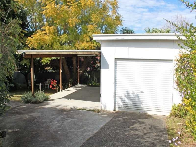 19 Greenfields Avenue, West Kempsey NSW 2440