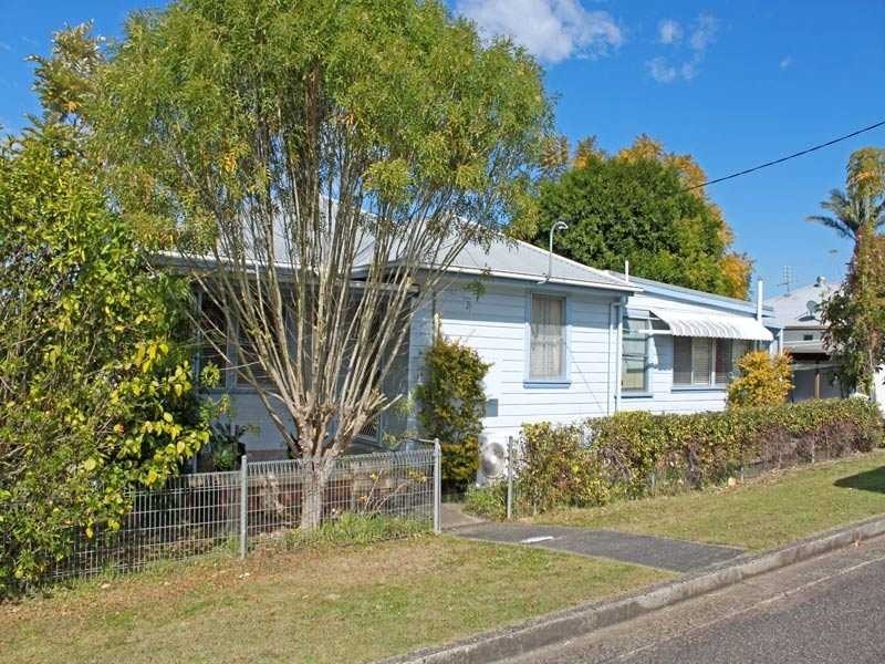 19 Greenfields Avenue, West Kempsey NSW 2440