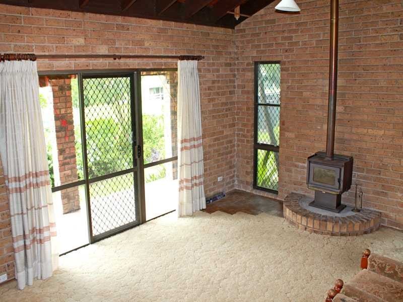 8 Ronella Drive, Aldavilla NSW 2440