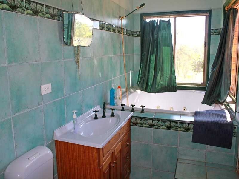 1783 Armidale Road, Temagog NSW 2440