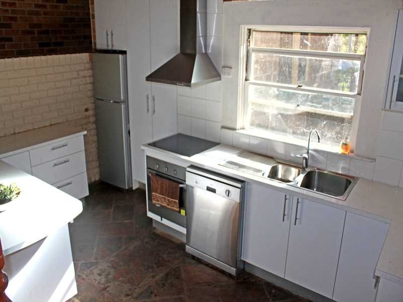 50 Bushland Drive, Yarravel NSW 2440