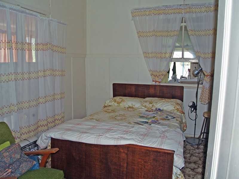 18 East Street, Crescent Head NSW 2440