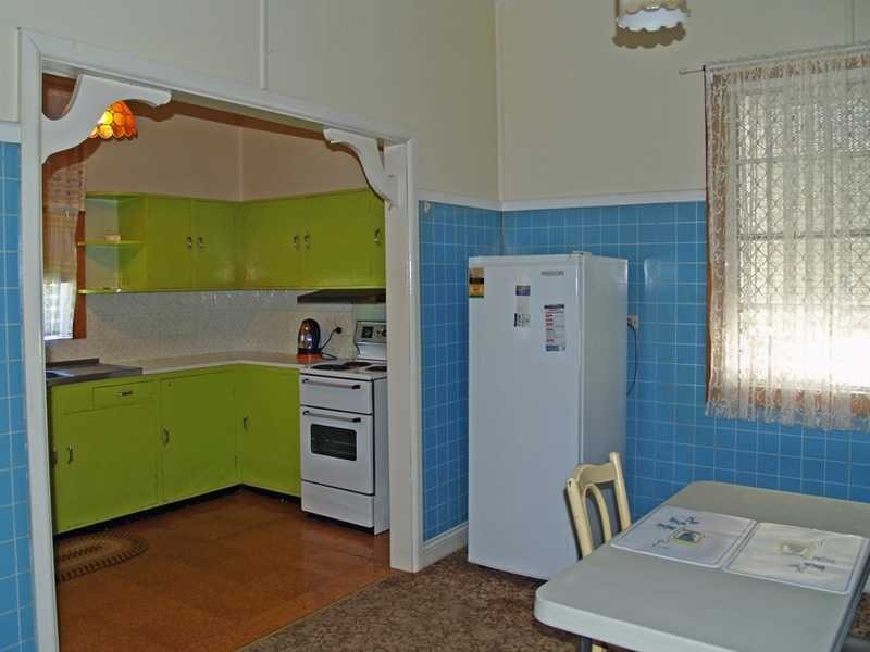 9 Greenfields Avenue, West Kempsey NSW 2440