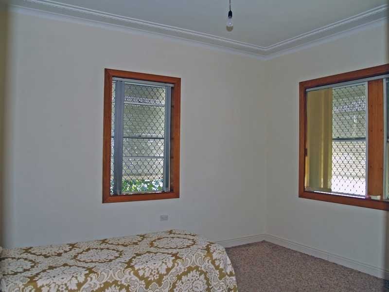 9 Greenfields Avenue, West Kempsey NSW 2440