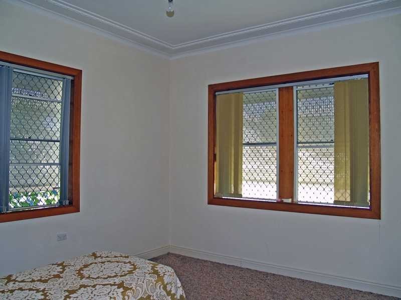 9 Greenfields Avenue, West Kempsey NSW 2440