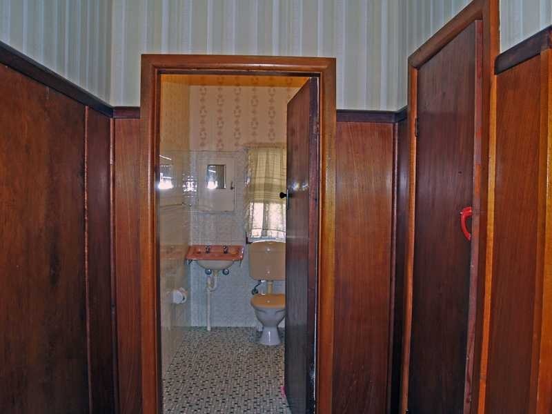 9 Greenfields Avenue, West Kempsey NSW 2440