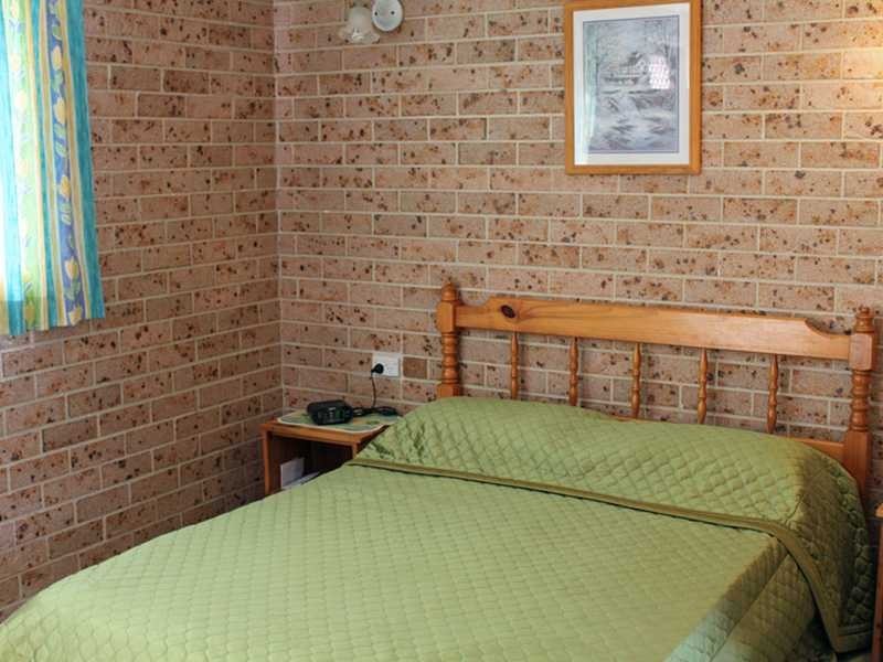 11 Willow Street, Crescent Head NSW 2440