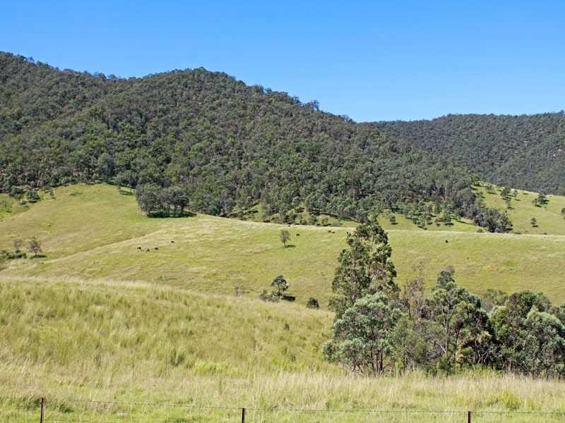 7986 Armidale Road, Comara NSW 2440